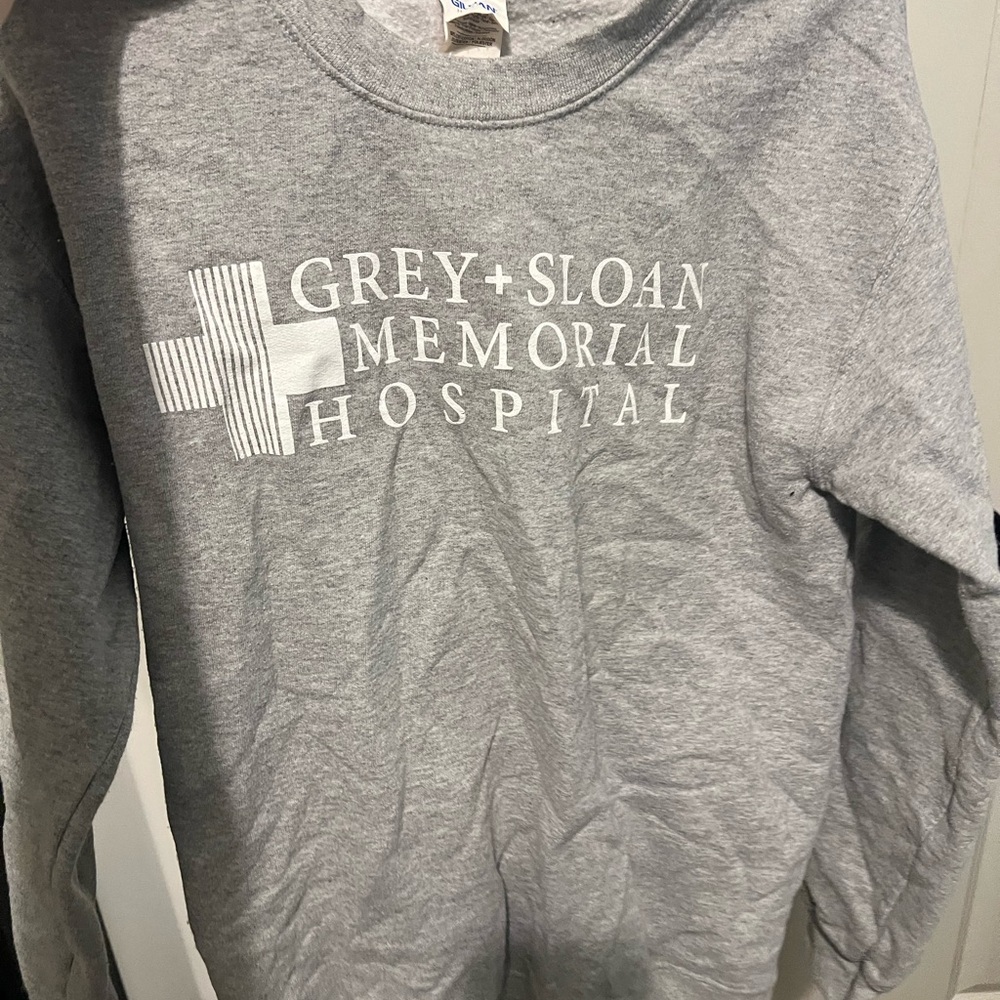Gray Graphic Sweatshirt